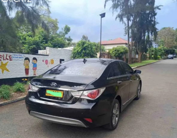 hyundai-sonata-hybrid-2012-for-sale-big-2