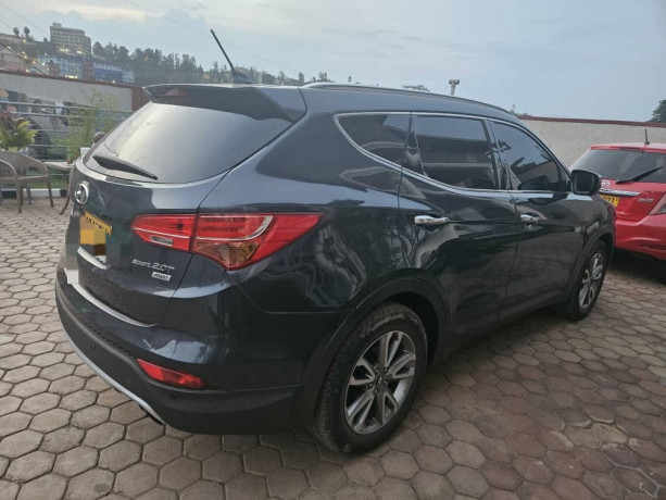 hyundai-santafe-big-2