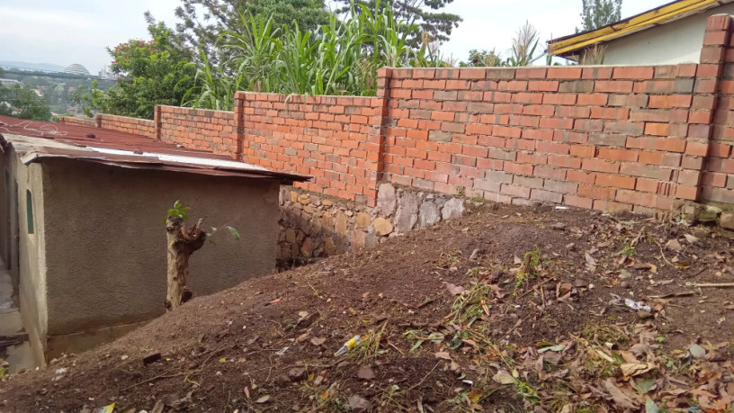 kigali-land-with-an-old-house-for-sale-in-remera-rukiri-big-8