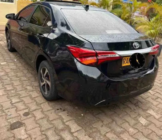 toyota-levin-hybrid-2018-for-sale-on-promotion-big-2