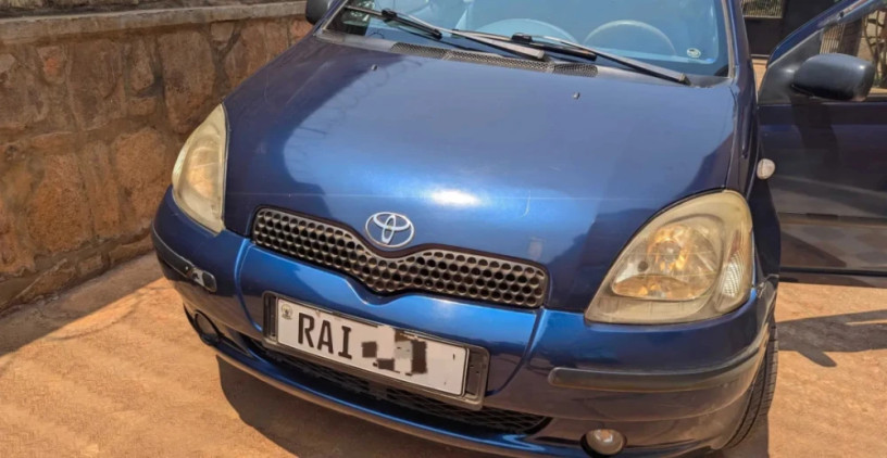 toyota-yaris-big-1
