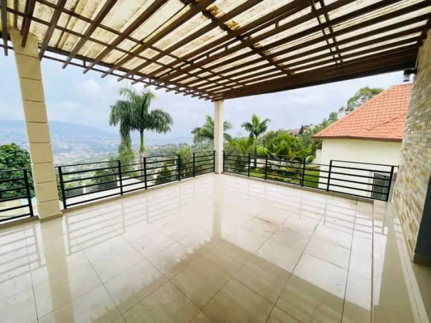 rebero-unfurnished-house-for-for-big-2