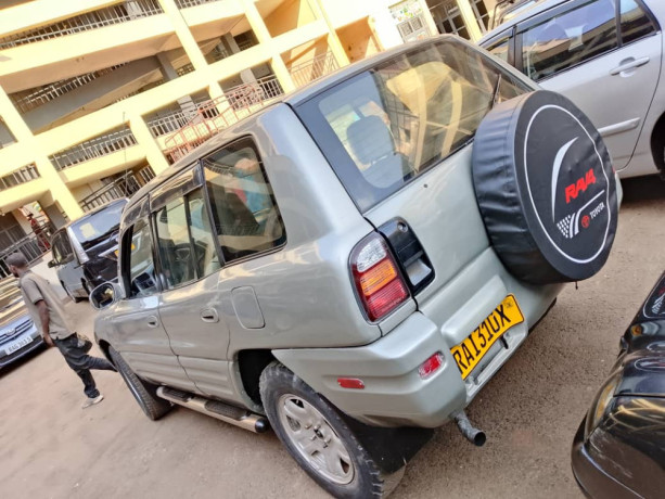 toyota-rav4-big-2