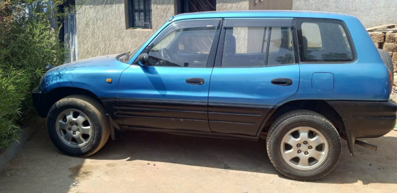 toyota-rav4-big-0