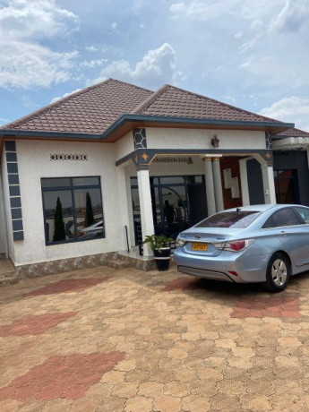 kanombe-house-for-sale-in-kigali-big-0
