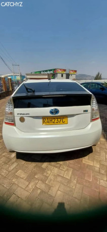 toyota-prius-hybrid-with-orginal-sterling-for-sale-big-2