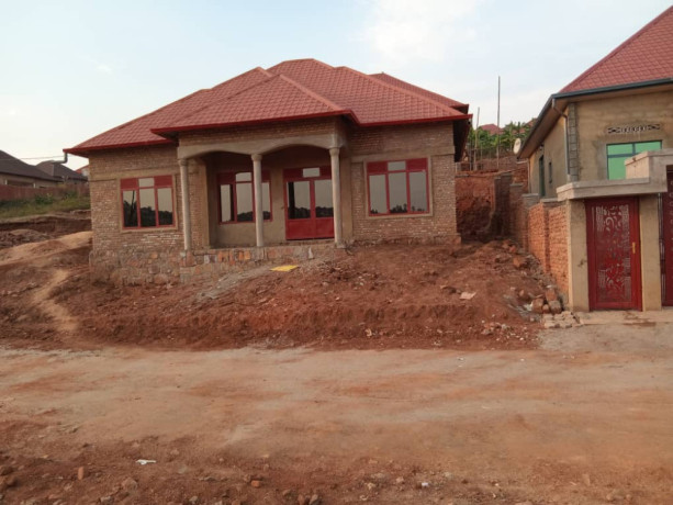 kanombe-nice-house-for-sale-in-kigali-big-3