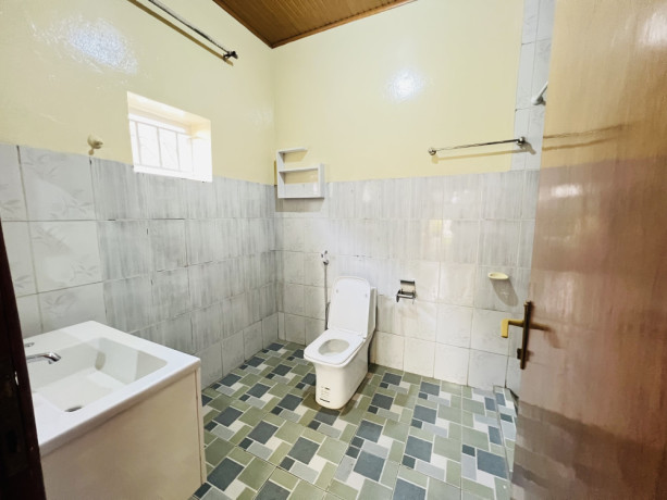 kibagabaga-big-land-house-for-sale-in-kigali-big-9