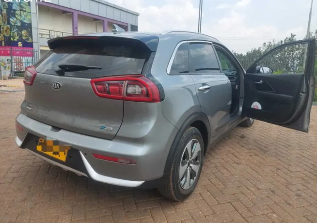 kia-niro-for-sell-big-2