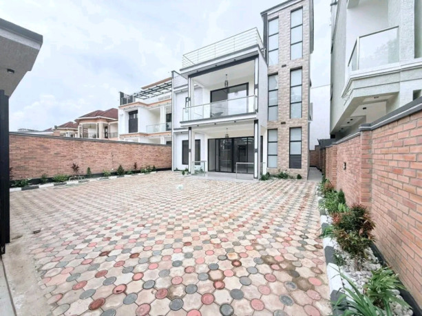 kibagabaga-5bedrooms-house-for-sale-at-450m-in-good-location-big-2