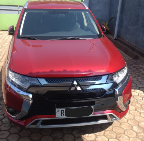 mitsubishi-outlander-big-4