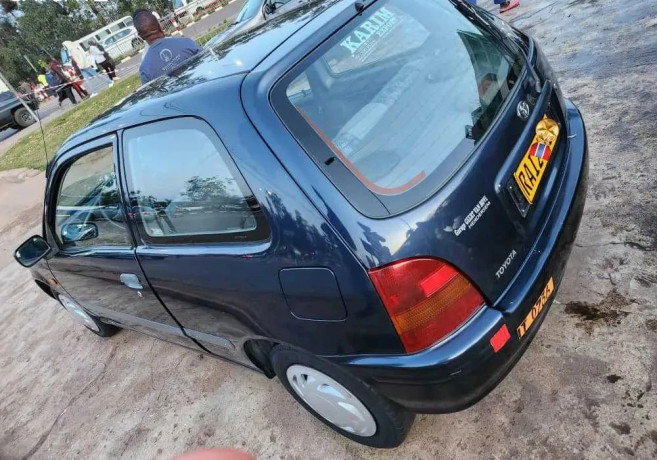 toyota-starlet-manual-1998-for-sale-big-2