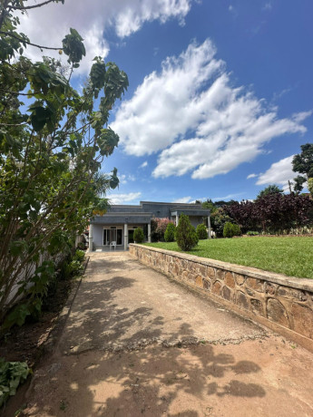 plot-with-house-for-sale-in-remera-big-3