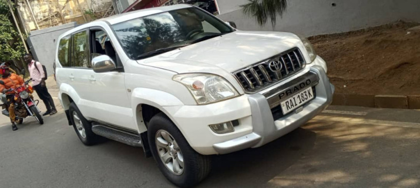 toyota-prado-big-0