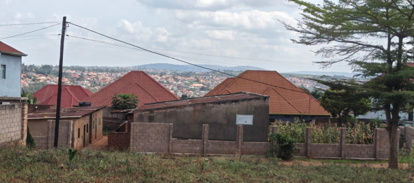 gasogi-cyaruzinge-plot-for-sale-big-4