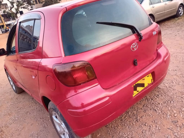toyota-vitz-big-3