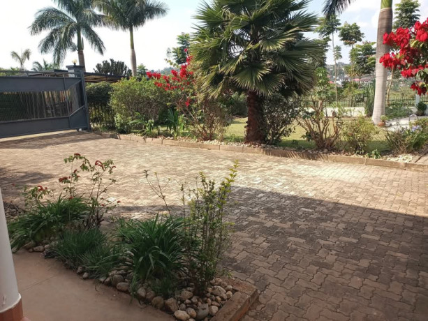 nyarutarama-very-well-furnished-house-for-rent-with-swimming-pool-in-kigali-rwanda-big-7