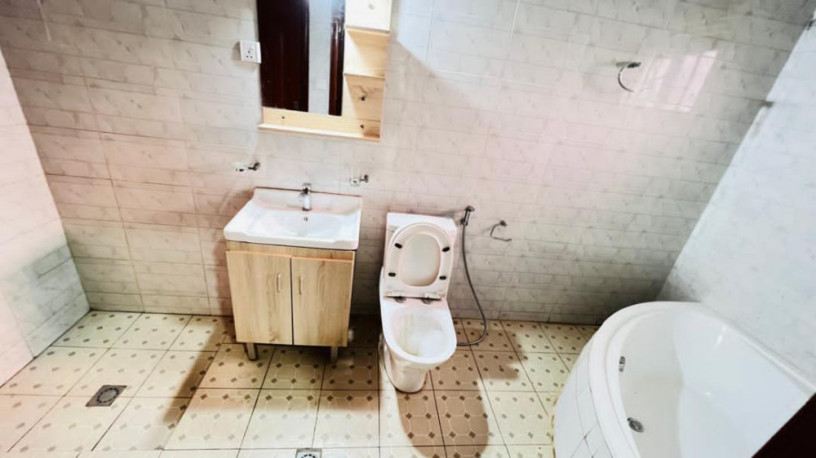 unfurnished-4bedrooms-3bathrooms-house-for-rent-in-kimironko-on-tarmac-road-big-9