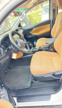 toyota-fortuner-2018-automatic-for-sale-big-0