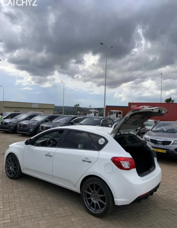 kia-forte-automatic-2011-for-sale-big-1