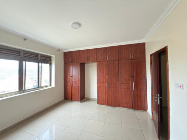 gacuriro-unfurnished-house-for-rent-in-kigali-big-3
