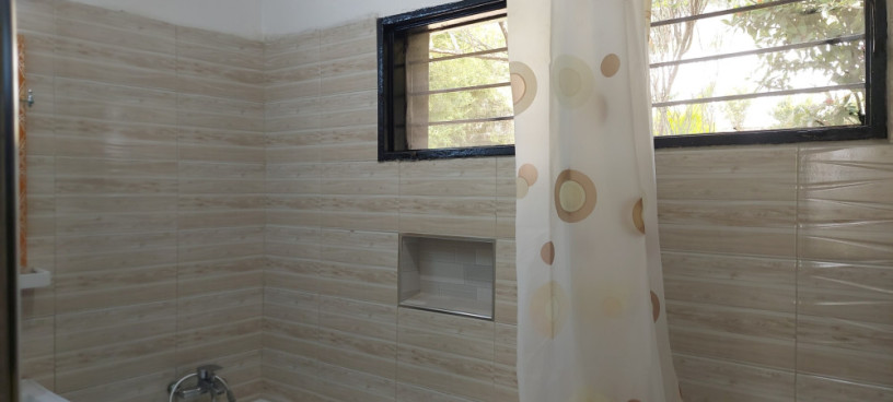 unfurnished-house-available-for-rent-at-kiyovu-big-9