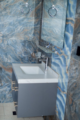 tb008-kibagabaga-kibagabaga-very-big-and-beautiful-house-for-sale-big-2