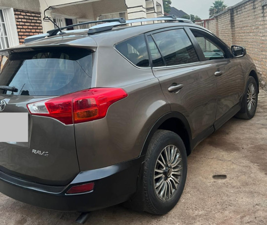 toyota-rav4-big-1