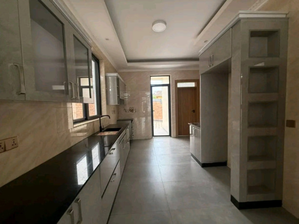 kibagabaga-5bedrooms-house-for-sale-at-450m-in-good-location-big-5