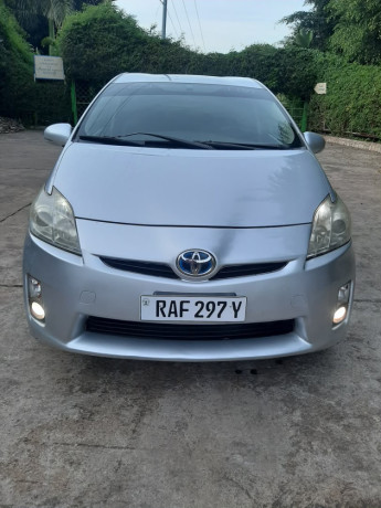 toyota-prius-big-2