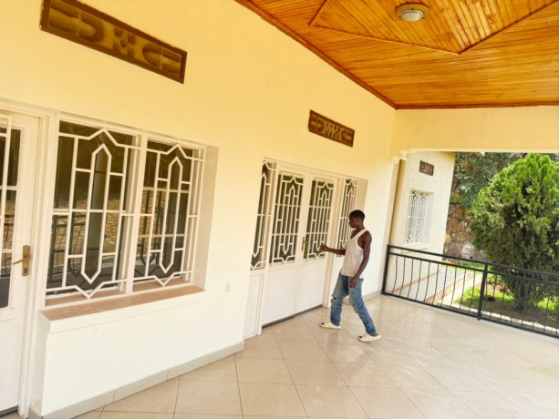 kimironko-unfurnished-house-for-rent-in-kigali-big-3