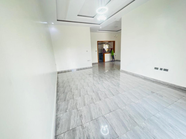 kicukiro-unfurnished-house-for-rent-in-kigali-big-3