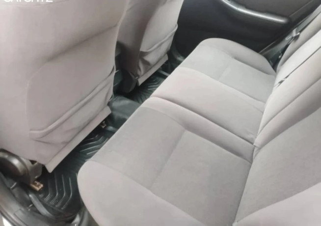 toyota-corolla-hatchback-automatic-for-sale-big-3