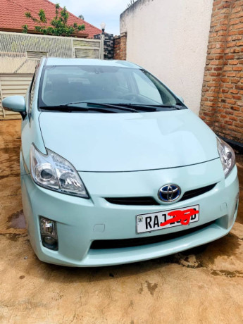 toyota-prius-big-2