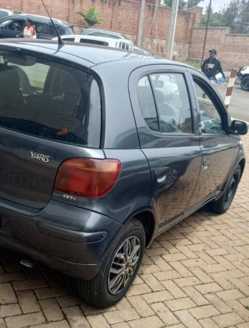 toyota-yaris-big-0