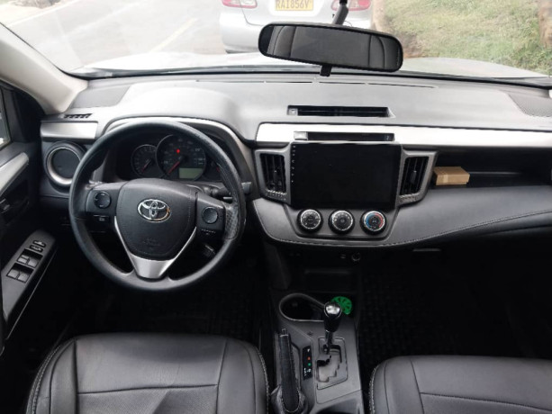 toyota-rav4-big-2