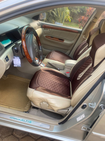 toyota-altis-big-1