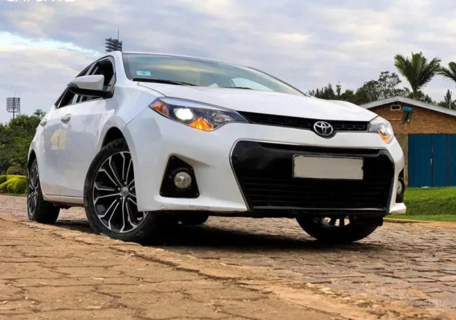 toyota-corolla-big-1