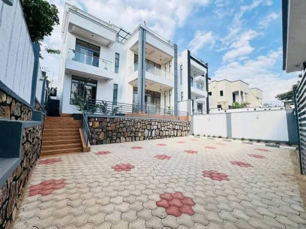 price-is-450000000rwf-big-10