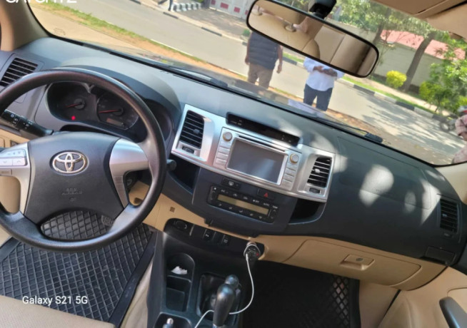 toyota-fortuner-big-0