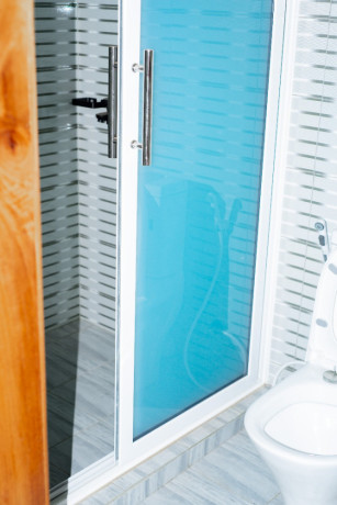 tb007-kibagabaga-kibagabaga-very-big-and-nice-house-for-rent-big-9