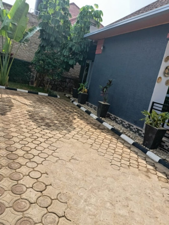 kigali-house-for-rent-in-kanombe-big-9