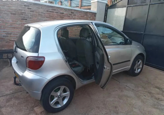 toyota-yaris-big-2