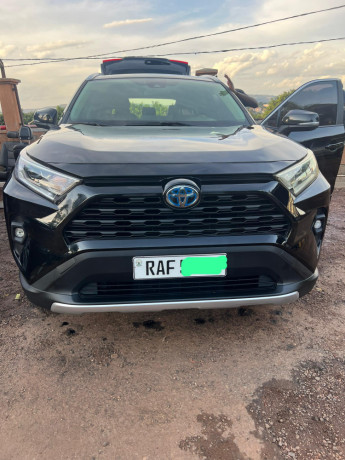 toyota-rav4-hybrid-big-2