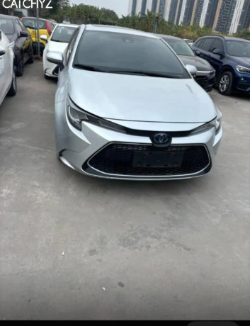 toyota-levin-hybrid-automatic-for-sale-big-4