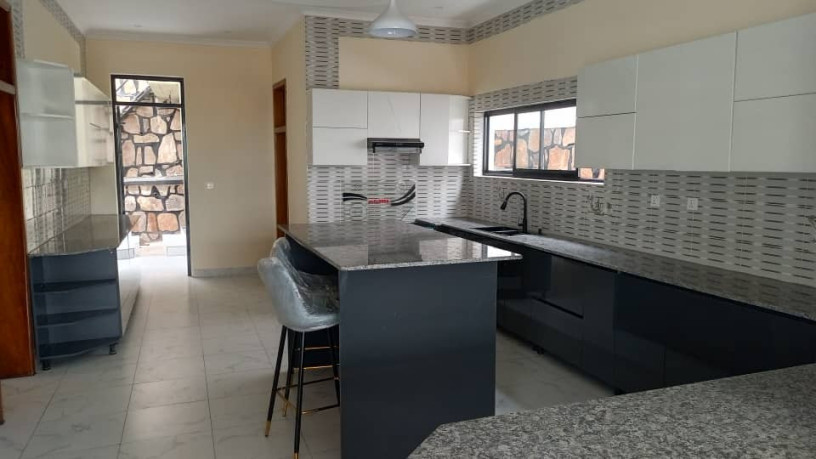 kibagabaga-very-nice-and-unfurnished-house-for-sale-in-kigali-big-9
