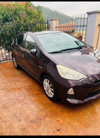 toyota-aqua-on-sale-big-0