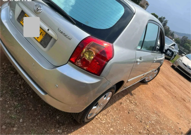toyota-corolla-hatchback-manual-2005-for-sale-big-0