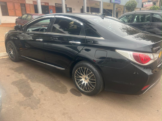 hyundai-sonata-big-2