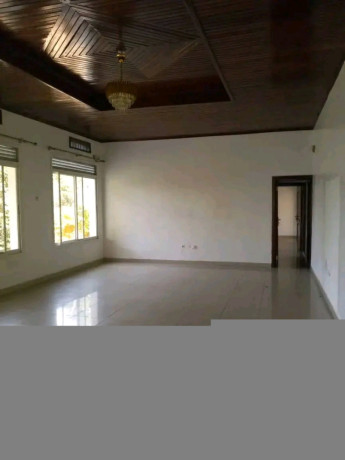 kigali-unfurnished-house-available-for-rent-in-kiyovu-big-9